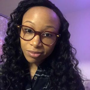 Meet your Posher, Sacarielle